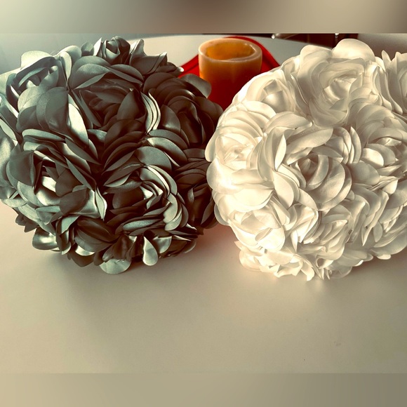 Other - VINTAGE ROSE ROUND PILLOWS GRAY/WHITE